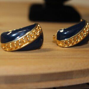 Vtg Clip-On Earrings Navy Enamel & Gold Chain Detail  Approx 1.25" L x .75" W